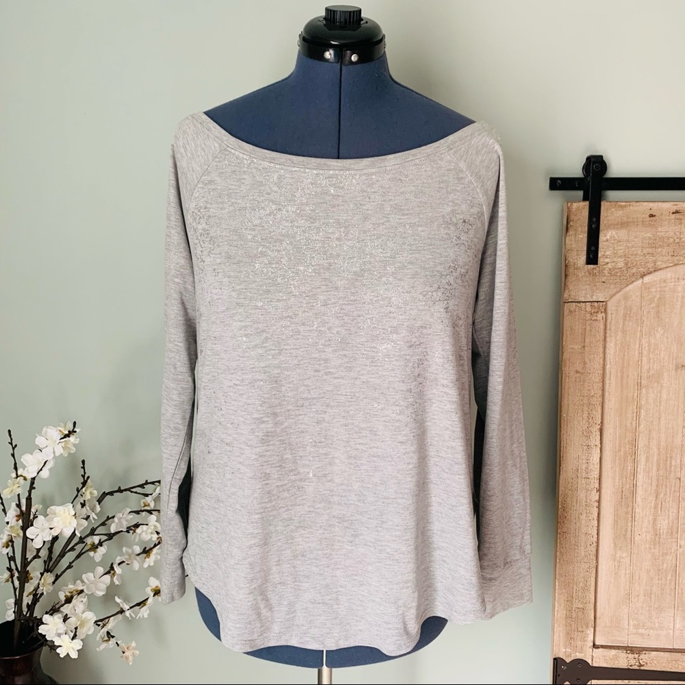 Torrid Off Shoulder Foil Front Sweatshirt Size 00X - Picture 5 of 8